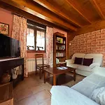 Casa Rural La Socarrena Country house Luzmela